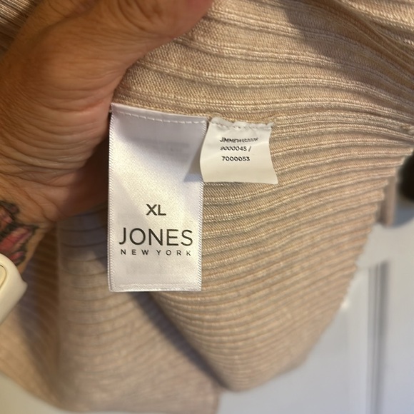 NWOT Jones New York Blouse - Picture 5 of 7